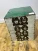 Artikelbild 4 des Artikels “Würfel mit gedrucktem Motiv, John Lennon 40 cm. Wird aus recycelten Ölfässern hergestellt “